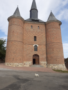 Thiérache versterkte kerk